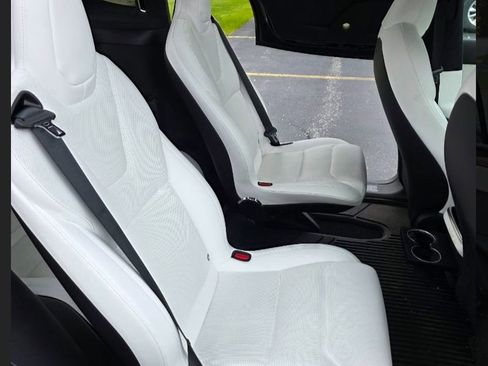 Used 2022 Tesla Model X AWD/4WD image 4