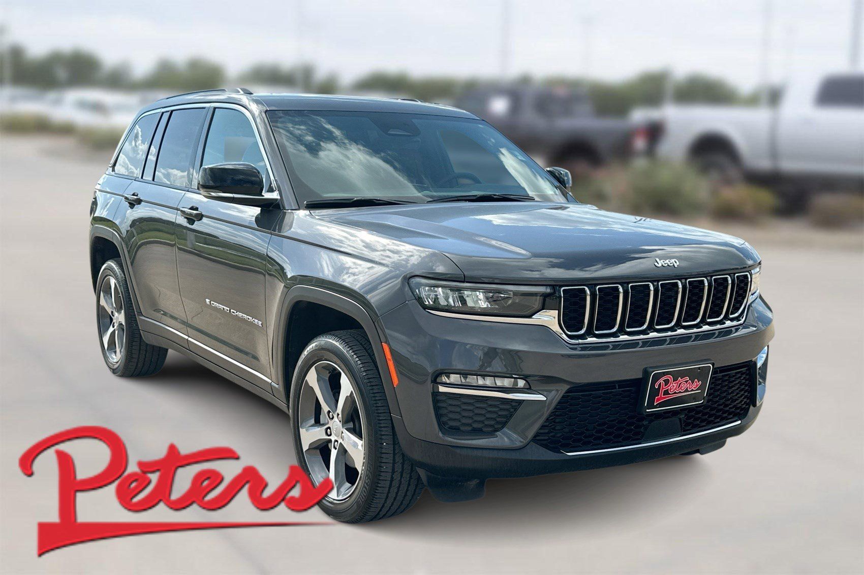 Used 2025 Jeep Grand Cherokee Limited AWD/4WD image 1