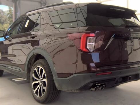 Used 2020 Ford Explorer ST w/ Premium Technology Package AWD/4WD image 4