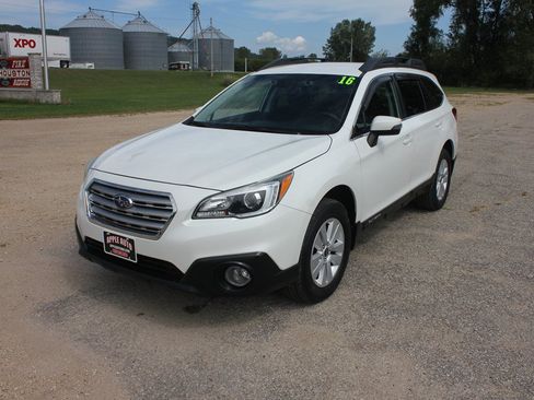 Used 2016 Subaru Outback 2.5i Premium AWD/4WD image 1