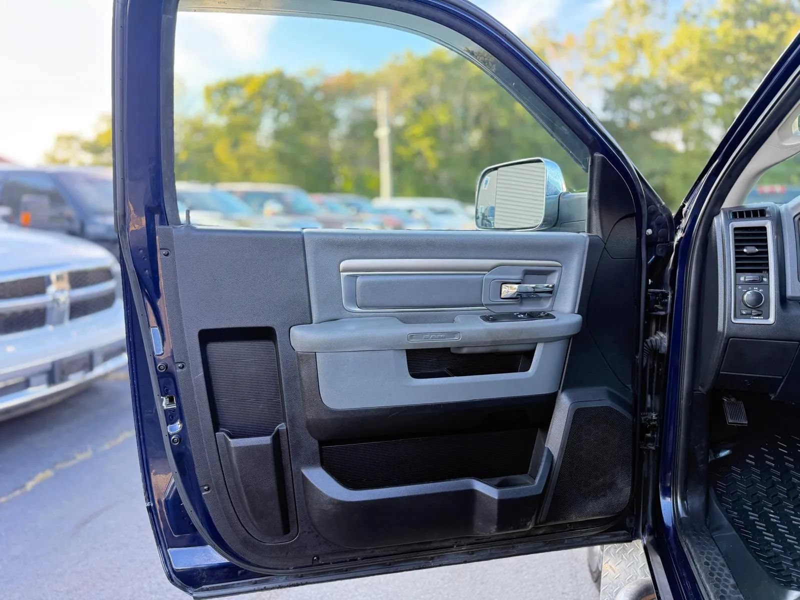 Used 2016 RAM 2500 Tradesman w/ Power & Remote Entry Group AWD/4WD image 24