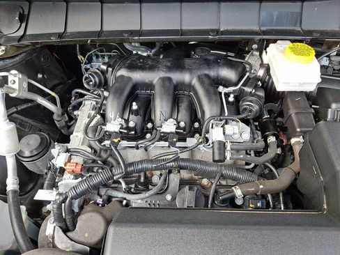 Used 2025 Nissan Pathfinder Platinum AWD/4WD image 31