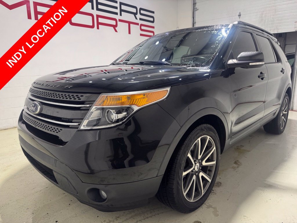 Used 2015 Ford Explorer XLT w/ Equipment Group 202A AWD/4WD image 2