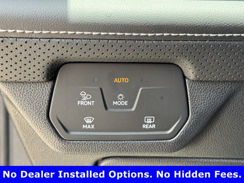 Used 2025 Volkswagen Atlas SE FWD image 21
