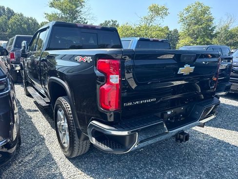 Used 2023 Chevrolet Silverado 2500 LTZ w/ LTZ Convenience Package AWD/4WD image 4