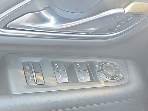 Used 2023 Chevrolet Tahoe High Country AWD/4WD image 27
