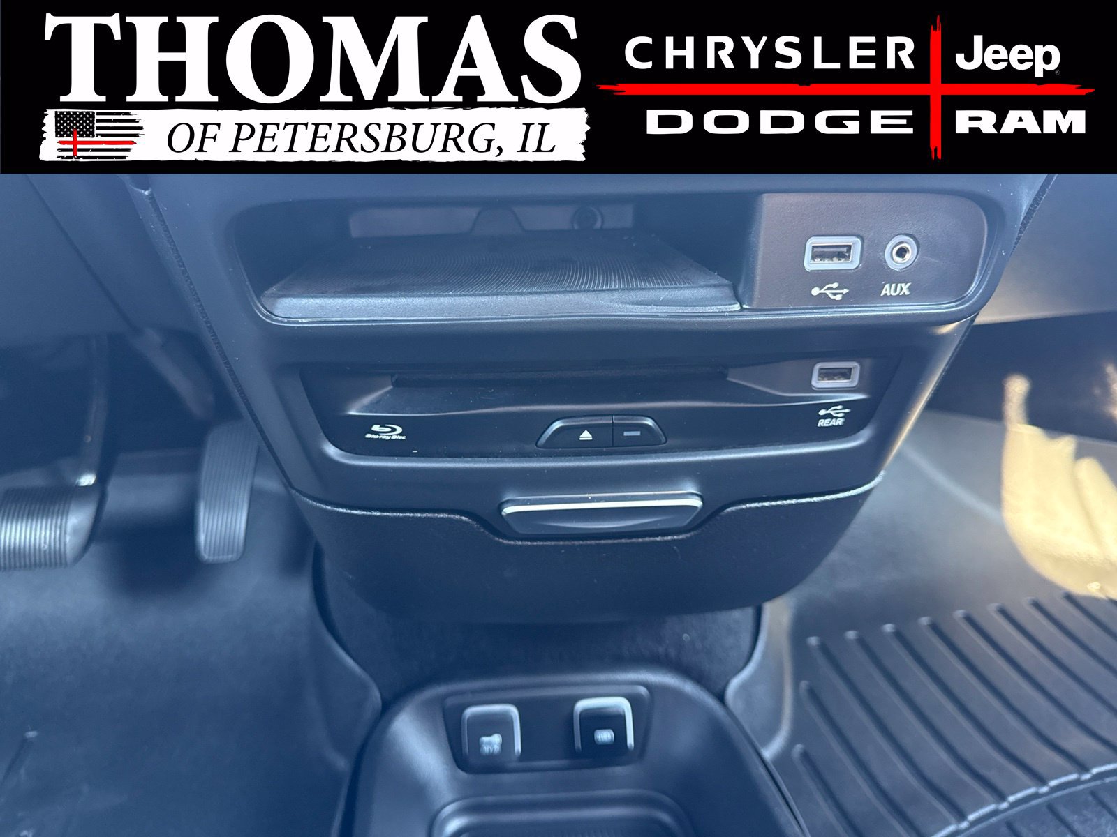 Used 2020 Chrysler Pacifica Touring-L Plus w/ S Appearance Package FWD image 23