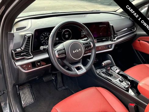 Used 2025 Kia Sportage SX image 16