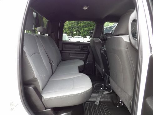 Used 2024 RAM 5500 Tradesman w/ Chrome Appearance Group AWD/4WD image 37
