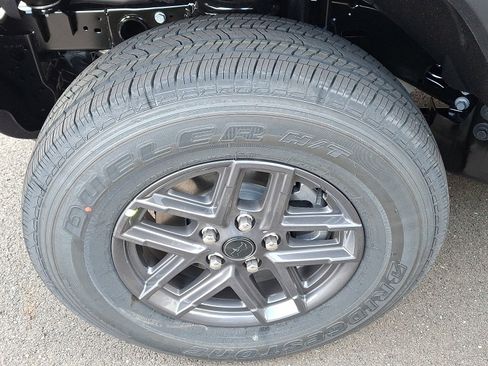 New 2026 Jeep Gladiator Sport image 4