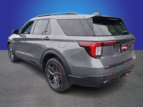 Used 2025 Ford Explorer ST-Line w/ Premium Package AWD/4WD image 6