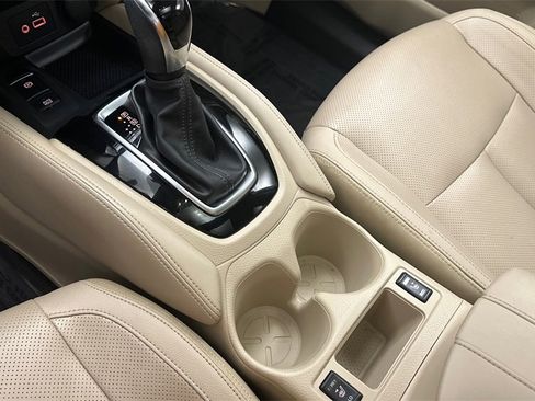 Certified 2019 Nissan Rogue SL w/ Premium Package image 13