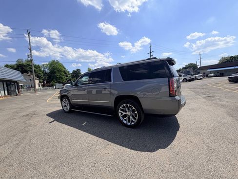 Used 2019 GMC Yukon XL Denali w/ Denali Ultimate Package AWD/4WD image 43