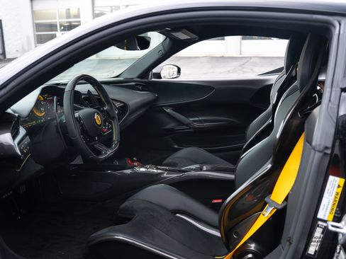 Used 2021 Ferrari SF90 Stradale Coupe image 17