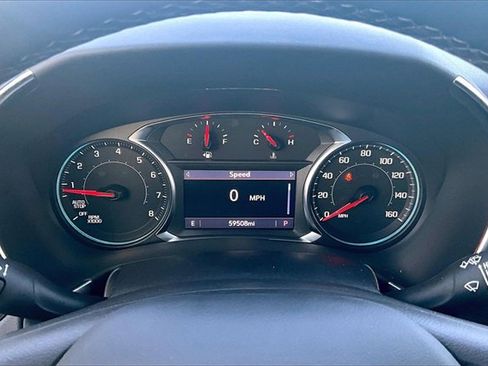 Used 2024 Chevrolet Equinox Premier image 12