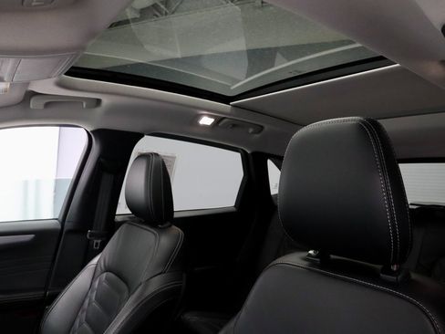 Certified 2024 Ford Escape SE w/ PHEV Premium Package image 34