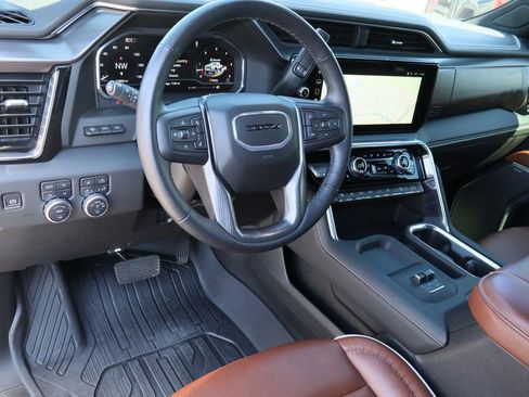 Certified 2025 GMC Sierra 2500 Denali Ultimate image 11