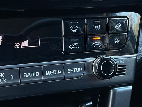 Used 2025 Kia Seltos S image 33