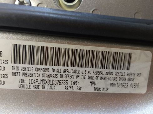 Used 2020 Jeep Cherokee Limited image 33