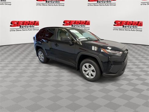 Used 2025 Toyota RAV4 LE image 3