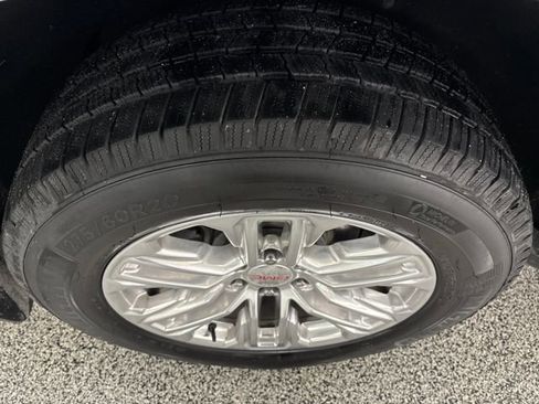 Used 2021 GMC Yukon XL SLT image 32