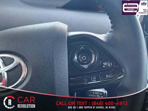 Used 2020 Toyota Prius Prime LE FWD image 22