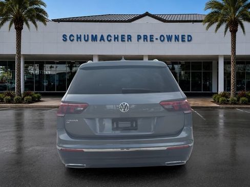 Used 2020 Volkswagen Tiguan SE w/ Panoramic Sunroof Package FWD image 6
