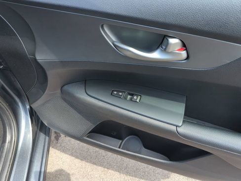 Used 2021 Kia Forte LXS FWD image 32