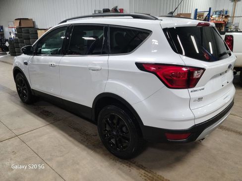 Used 2019 Ford Escape SEL image 5