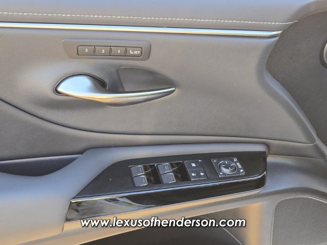 Used 2024 Lexus ES 300h w/ Premium Package FWD image 22