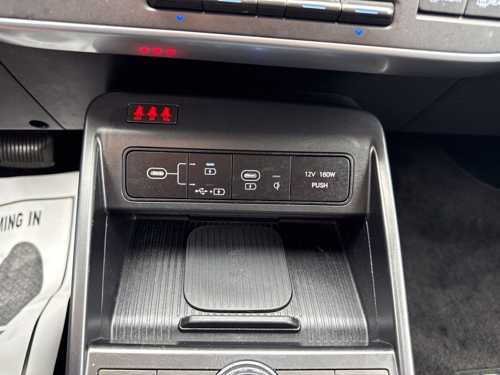 Used 2024 Hyundai Kona Limited AWD/4WD image 27