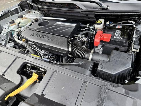 Used 2022 Nissan Rogue SV image 18