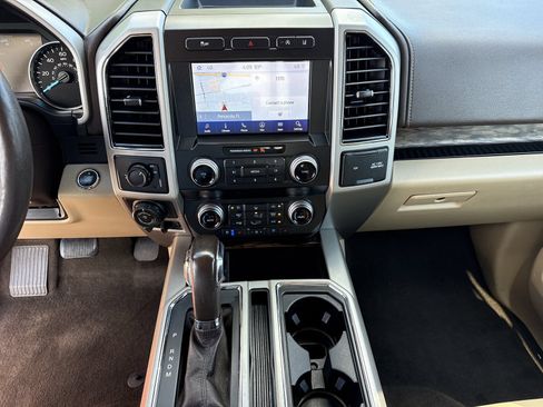 Used 2020 Ford F150 Lariat w/ Equipment Group 502A Luxury RWD image 32