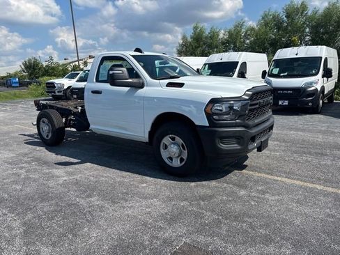 Used 2024 RAM 2500 Tradesman RWD image 2