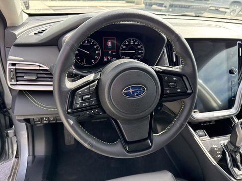 Used 2025 Subaru Outback Onyx Edition AWD/4WD image 16