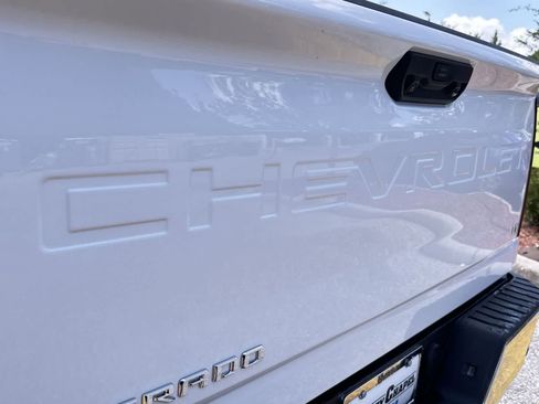 Used 2025 Chevrolet Silverado 2500 LT w/ Convenience Package AWD/4WD image 10