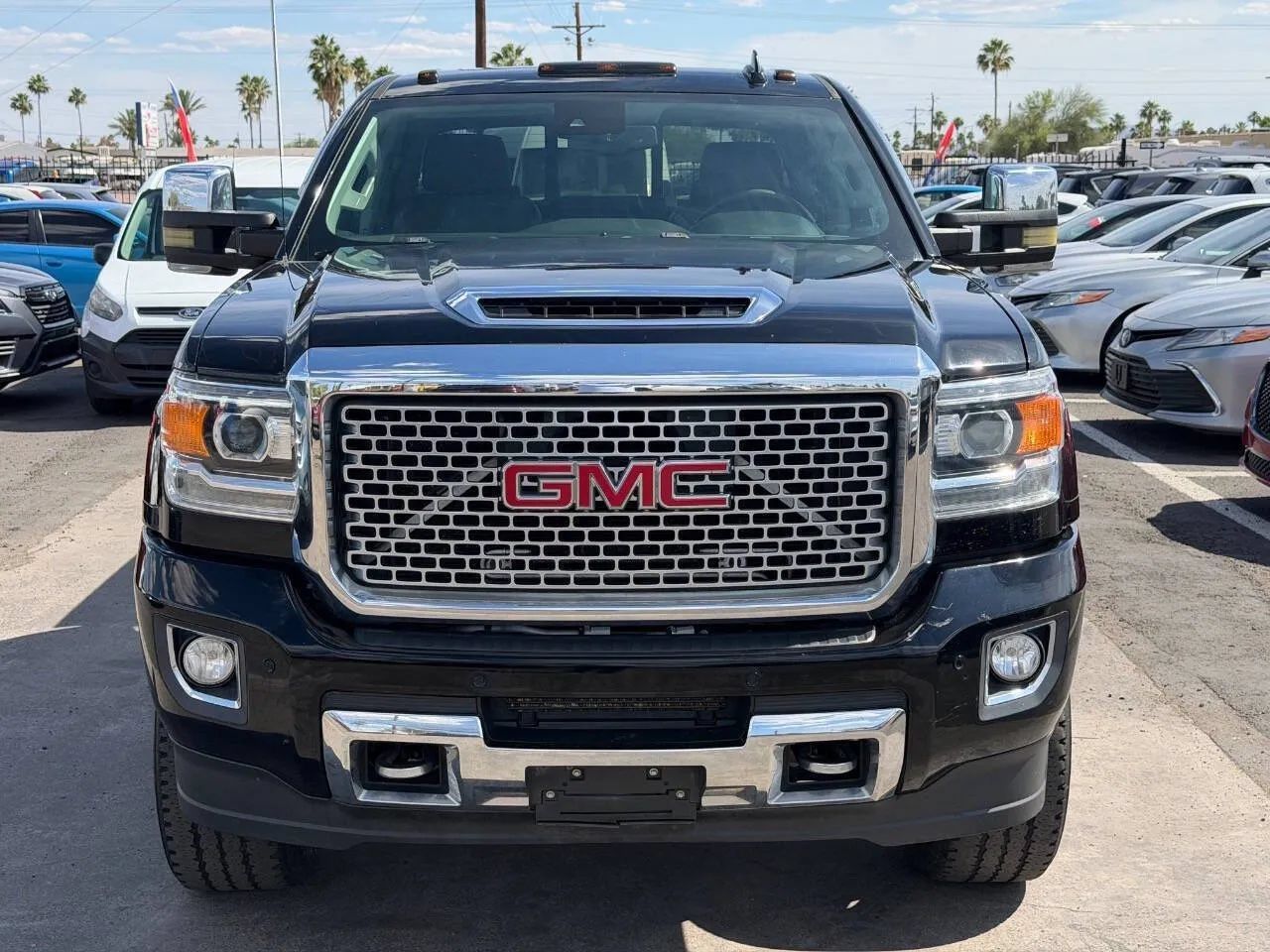 Used 2017 GMC Sierra 2500 Denali w/ Duramax Plus Package AWD/4WD image 18