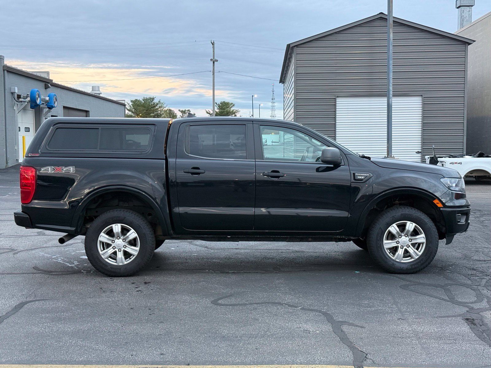 Used 2023 Ford Ranger XLT AWD/4WD image 3