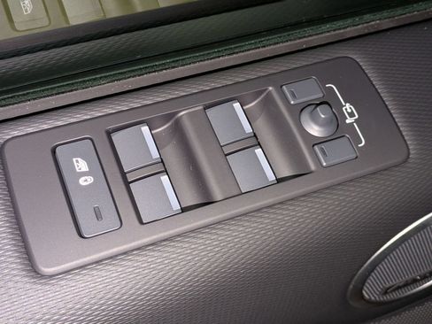 New 2026 Land Rover Discovery Dynamic SE AWD/4WD image 12