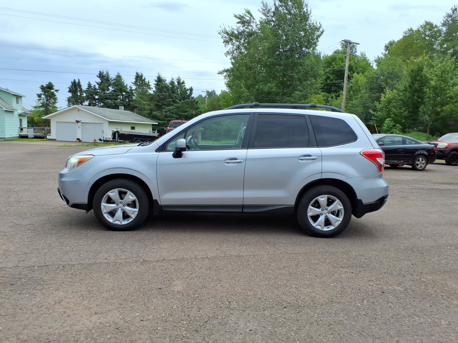 Used 2014 Subaru Forester 2.5i Premium w/ Protection Package #1 AWD/4WD image 2