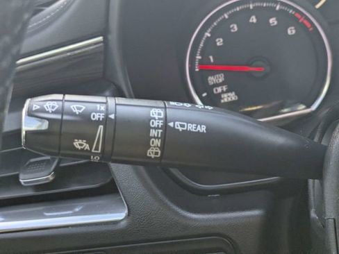 Used 2021 Chevrolet Tahoe LT w/ LT Signature Package image 28