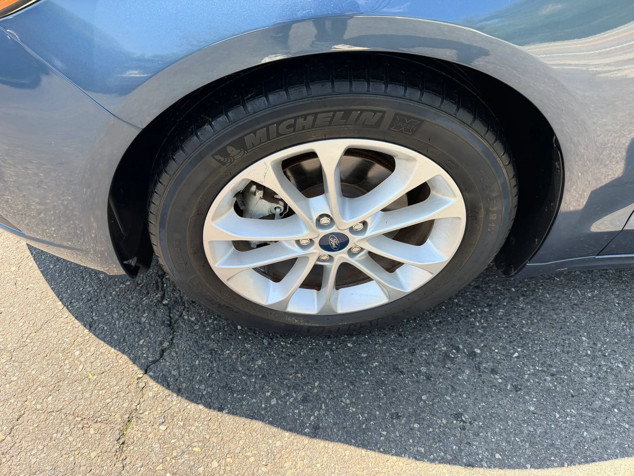Used 2019 Ford Fusion SE FWD image 9