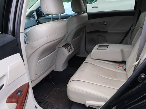 Used 2009 Toyota Venza FWD image 7