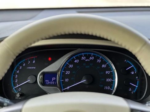 Used 2013 Toyota Sienna XLE w/ Premium Pkg FWD image 35