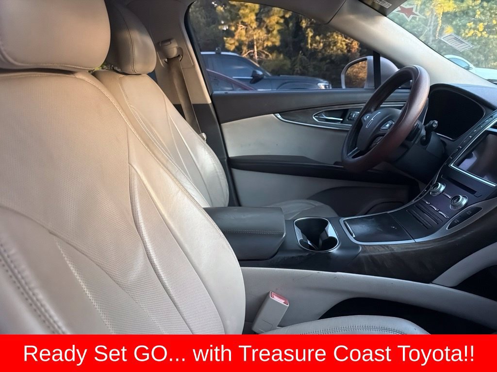 Used 2017 Lincoln MKX Reserve FWD image 12