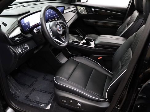 Certified 2025 Buick Enclave Avenir image 10