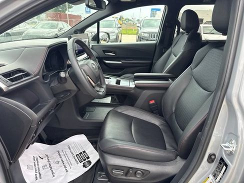 Certified 2025 Toyota Sienna XSE w/ XSE Plus Package FWD image 8