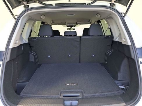 Used 2026 Nissan Rogue S AWD/4WD image 9