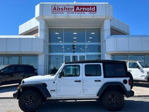 Used 2024 Jeep Wrangler Unlimited Sport AWD/4WD image 3