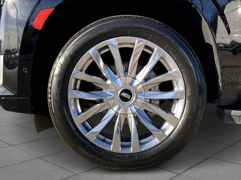 Used 2023 Cadillac Escalade Premium Luxury image 10